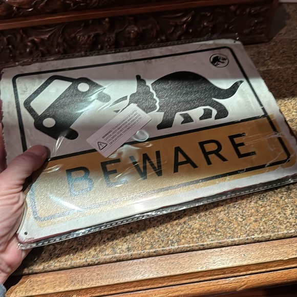 Warning Sign: Beware of Dinosaurs - Picture 6 of 6